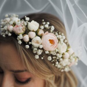 Kwiatowa opaska na ślub